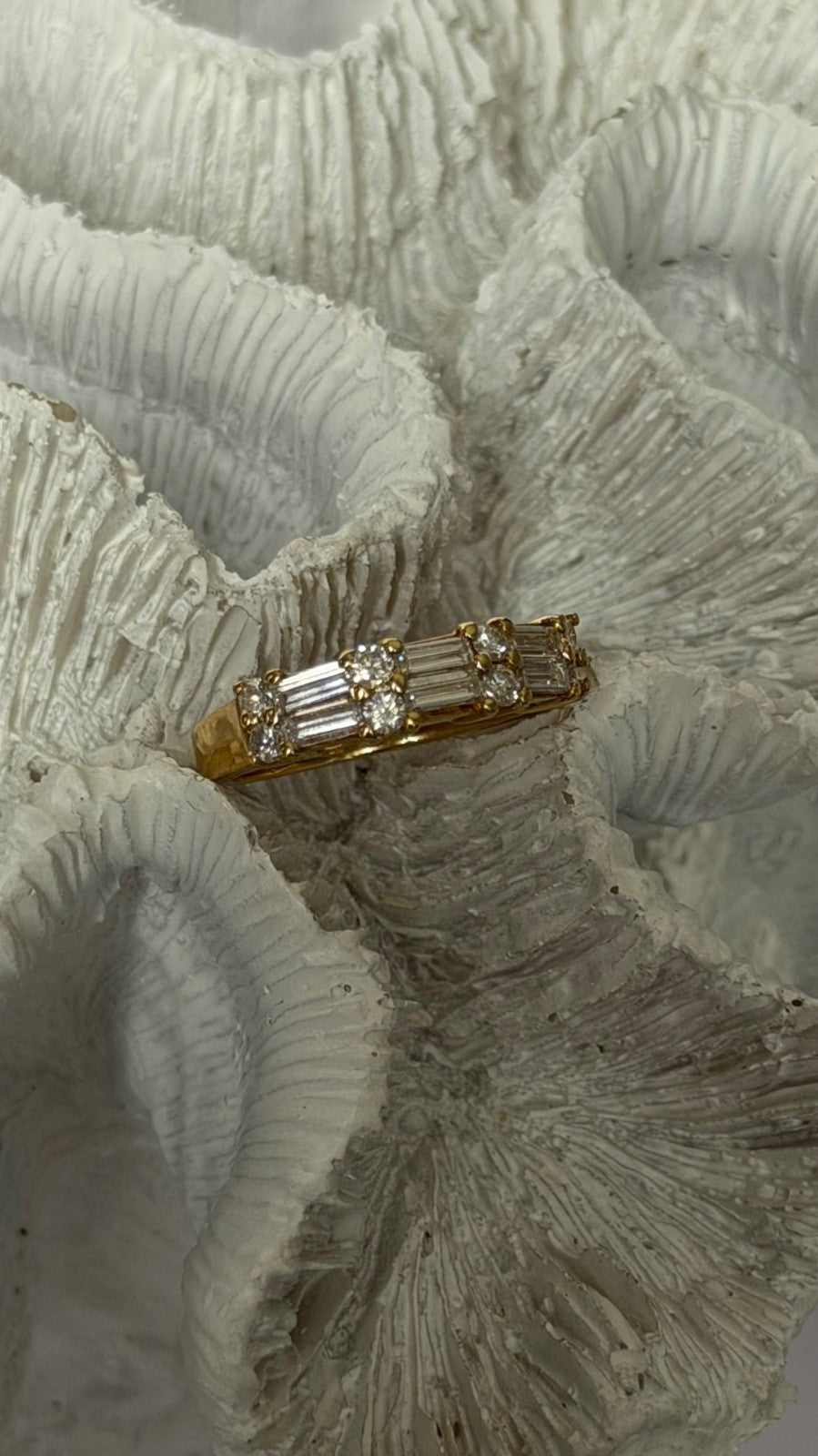 18K Yellow Gold Baguette 0.70 ct Round 0.38 ct Diamond Ring Size 5.5