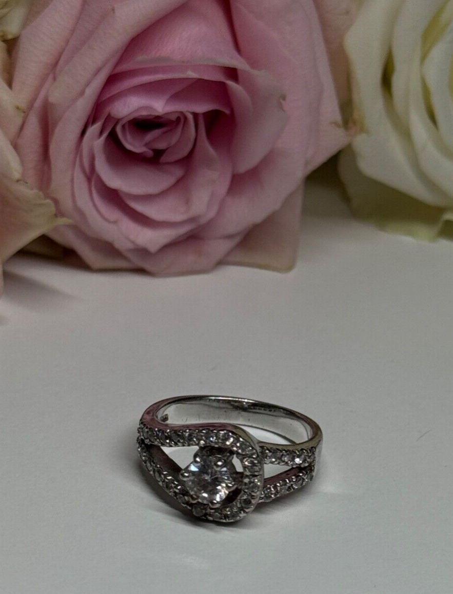 925 Sterling Silver White Topaz Ring Size 6