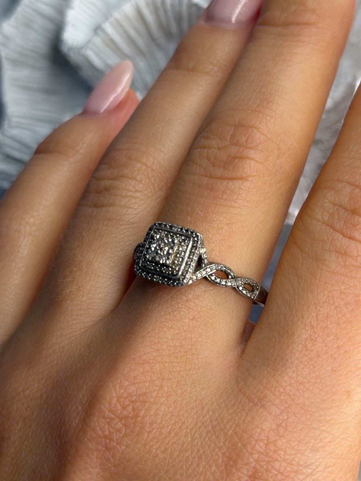 925 Sterling Silver White Sapphire Ring Size 9