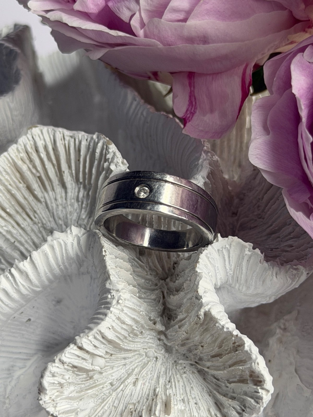 925 Sterling Silver Diamond Ring Size 9