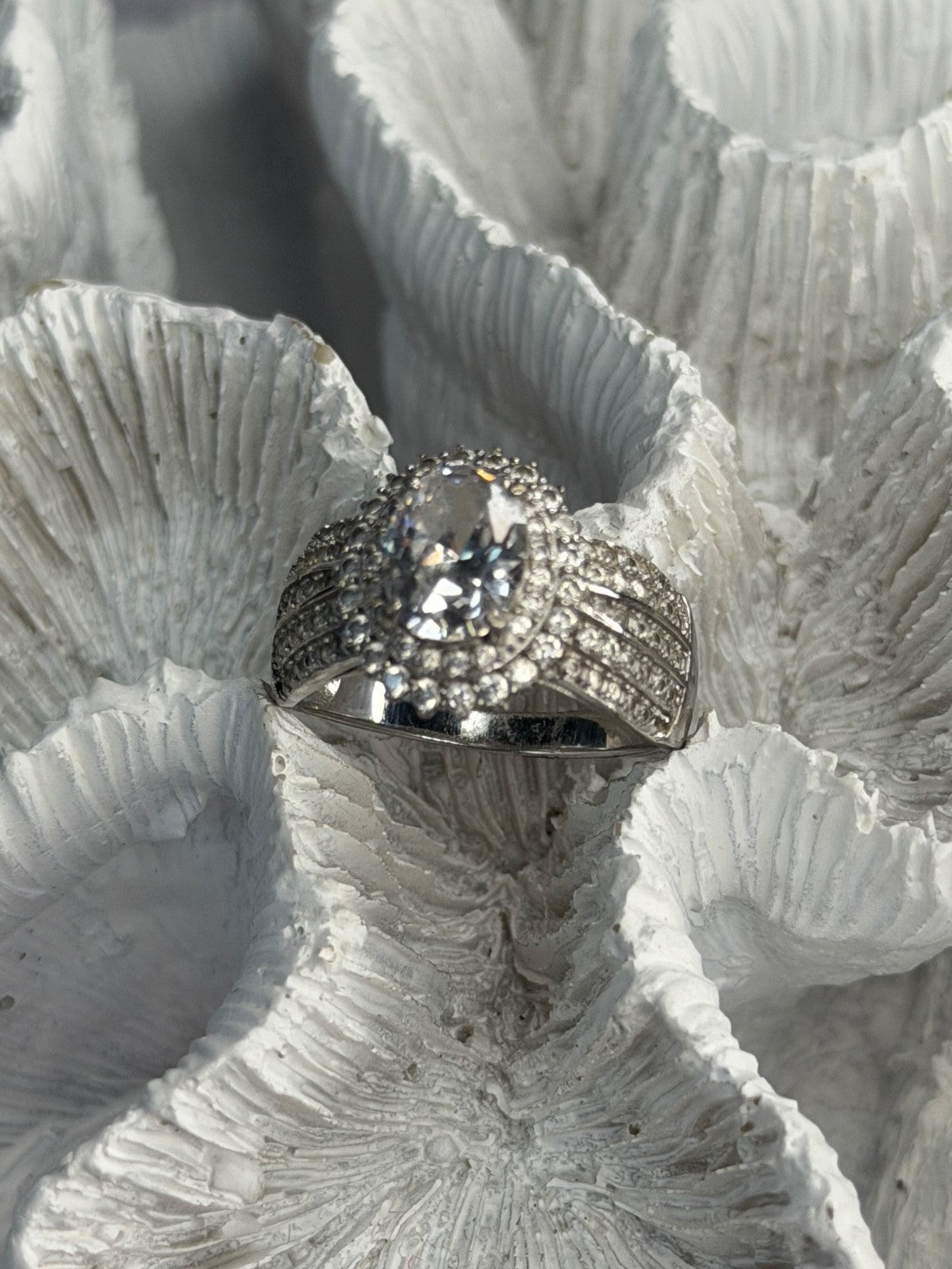 Beautiful 925 Sterling Silver Cz Ring Size 8