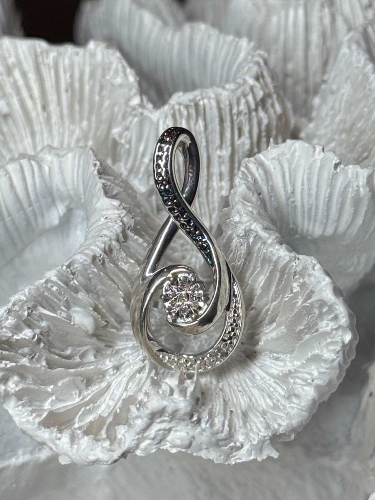 925 Sterling Silver White & Blue Topaz Pendant Length 1.1 Inch