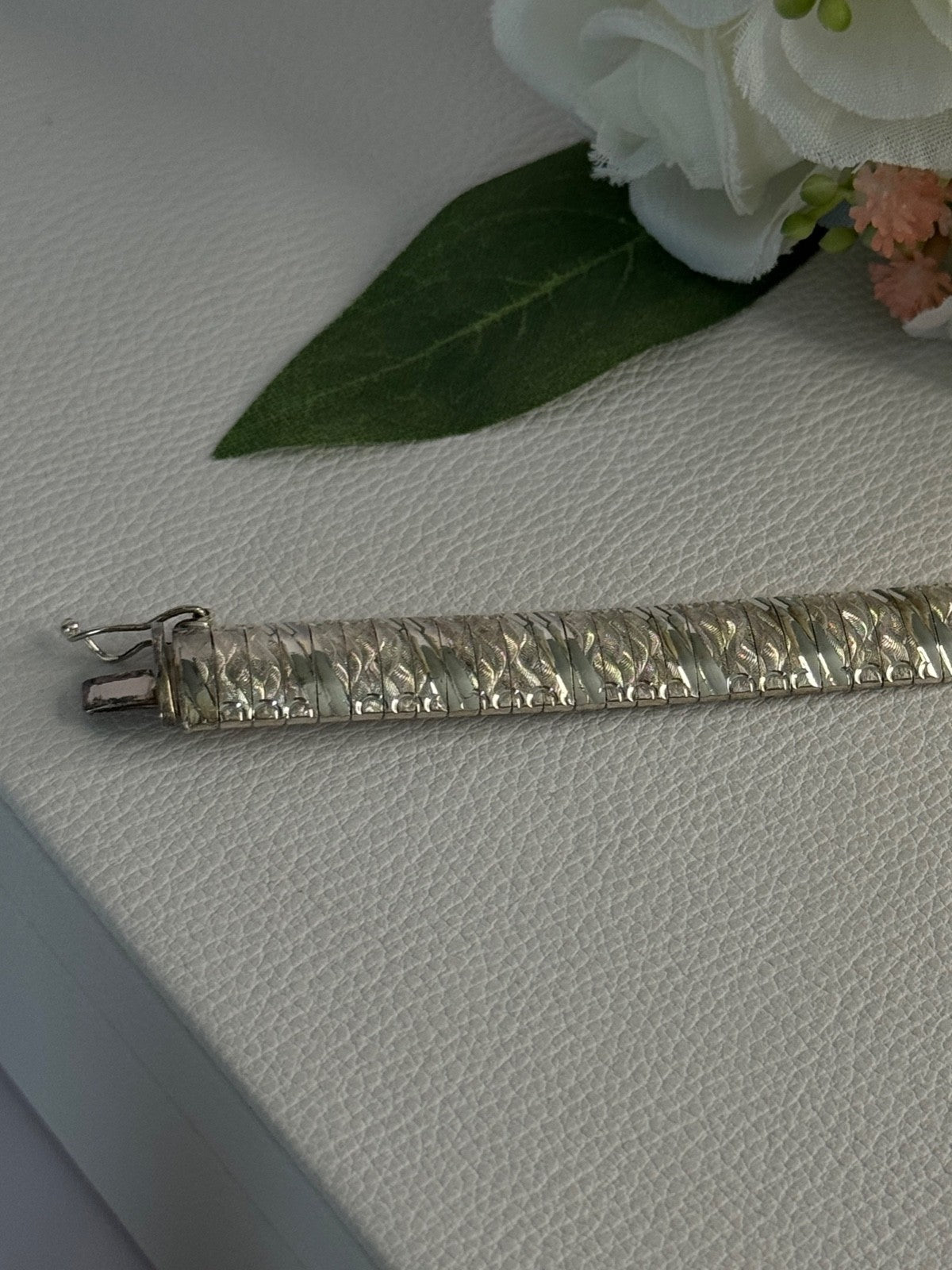 Beautiful Classy Italy 925 Sterling Silver Bracelet Length 7.5 Inch