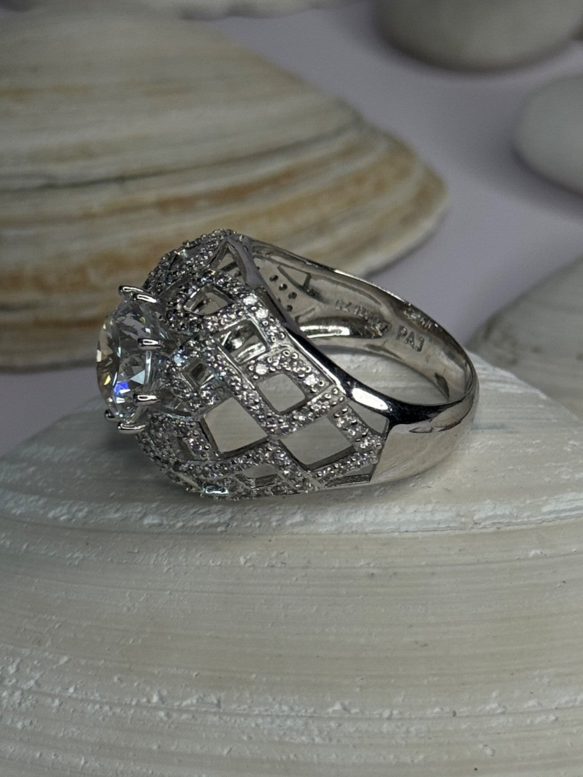 Shiny 925 Sterling Silver Cz Ring Size 9