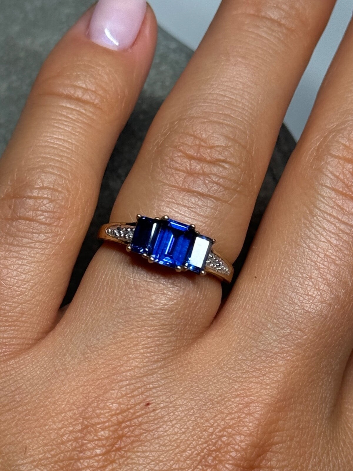 10K Yellow Gold Sapphire & Diamonds Ring Size 6