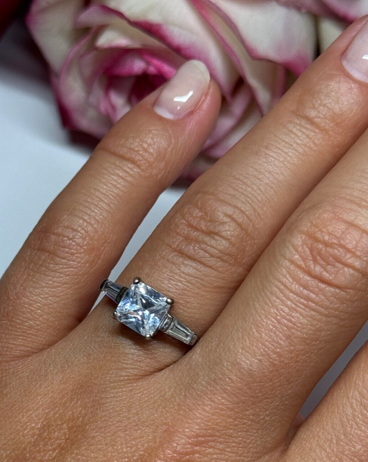 925 Sterling Silver CZ Ring Size 7