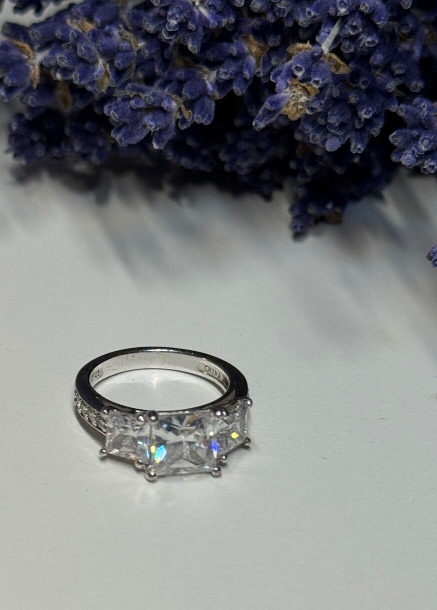 925 Sterling Silver Ring Size 5.5