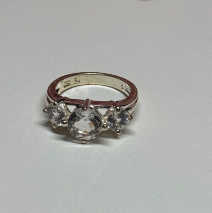 925 Sterling Silver CZ Ring Size 4