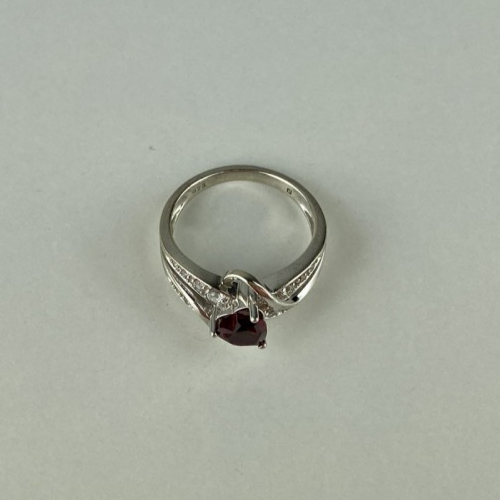 925 Sterling Silver Spinel & CZ "Heart" Ring Size 6.5