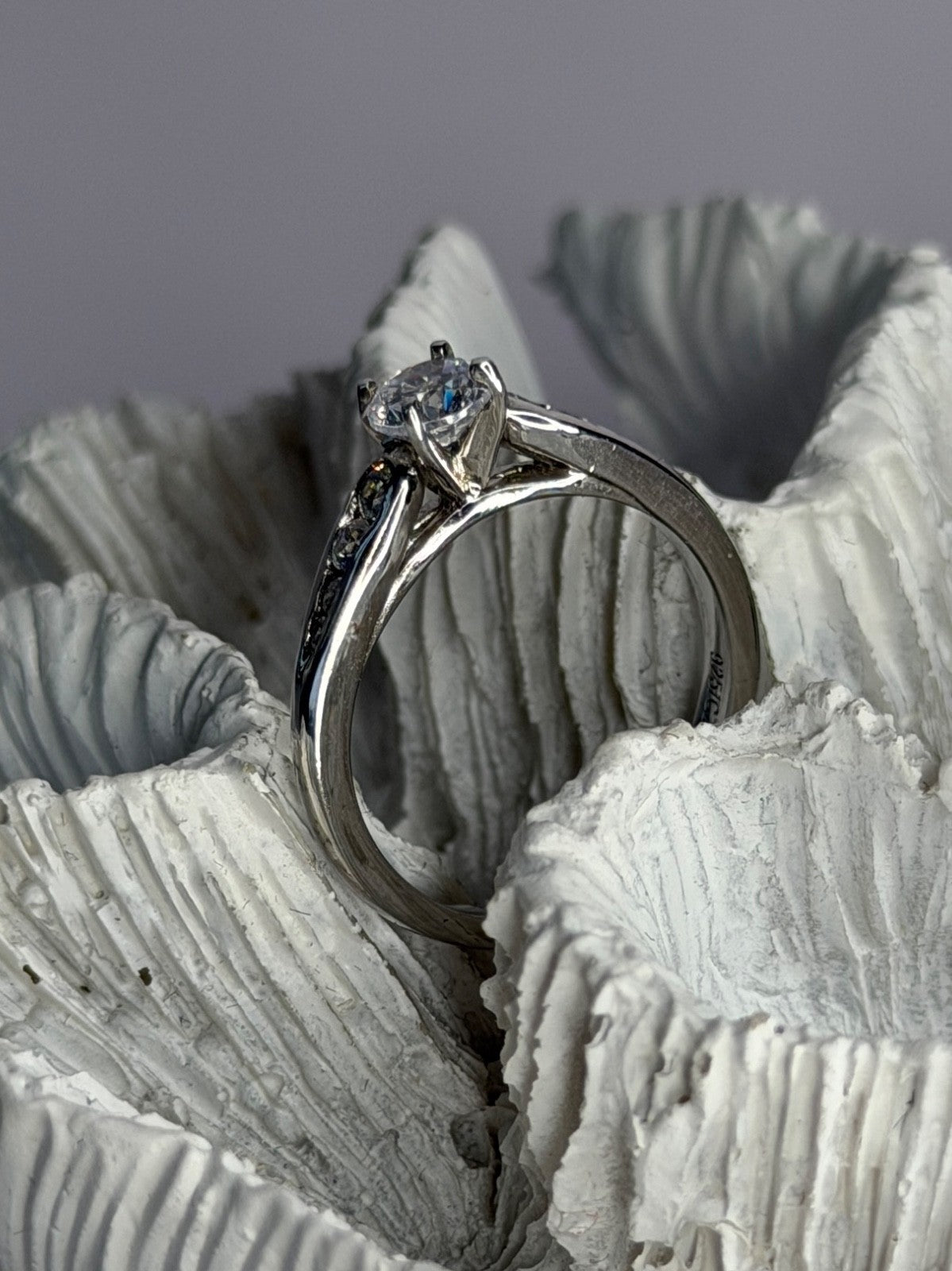 GOC 925 Sterling Silver Cz 0.77 ct Ring Size 7