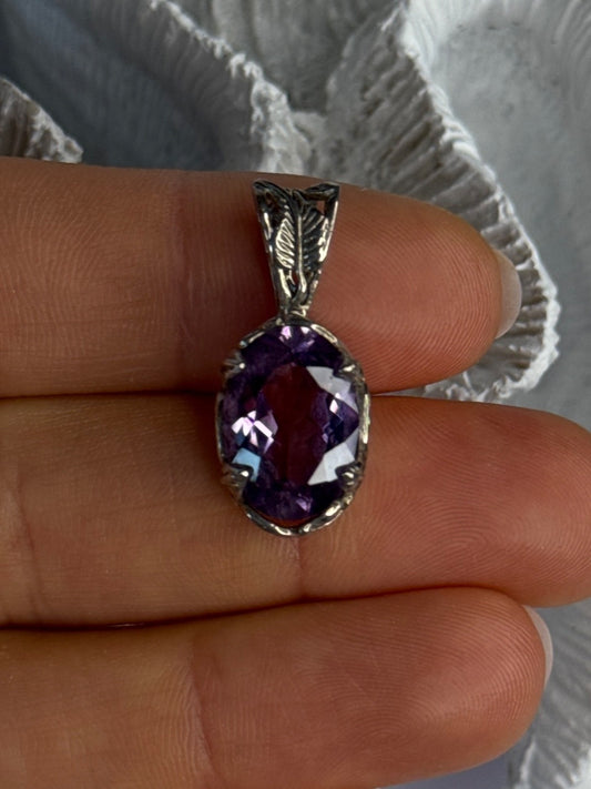 Elegant 925 Sterling Silver Amethyst Pendant Length 1 Inch
