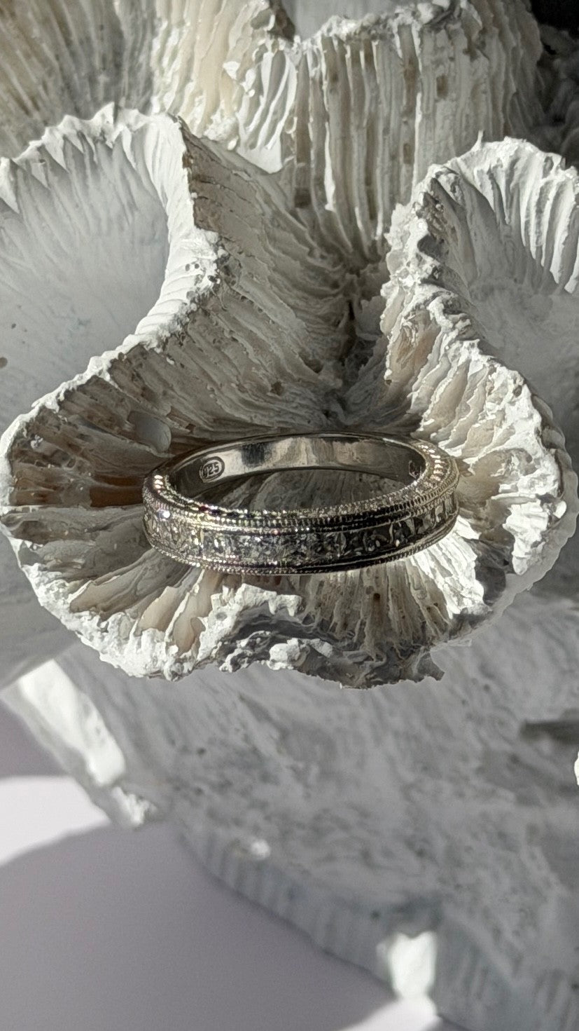 Beautiful 925 Sterling Silver Cz Ring Size 8