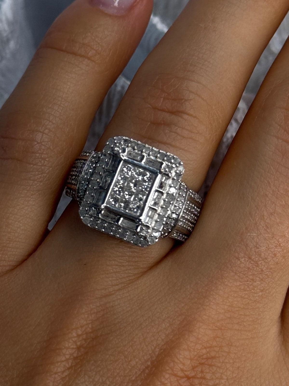 Elegant Design 925 Sterling Silver Beryl Ring Size 7