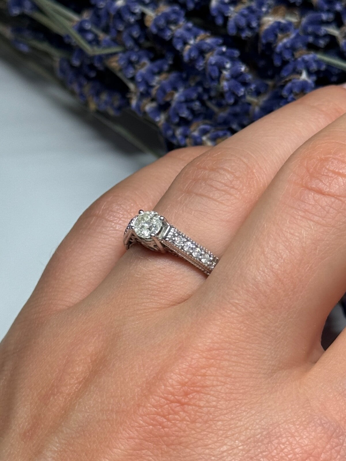 10K White Gold Ring Sapphire Size 6.5