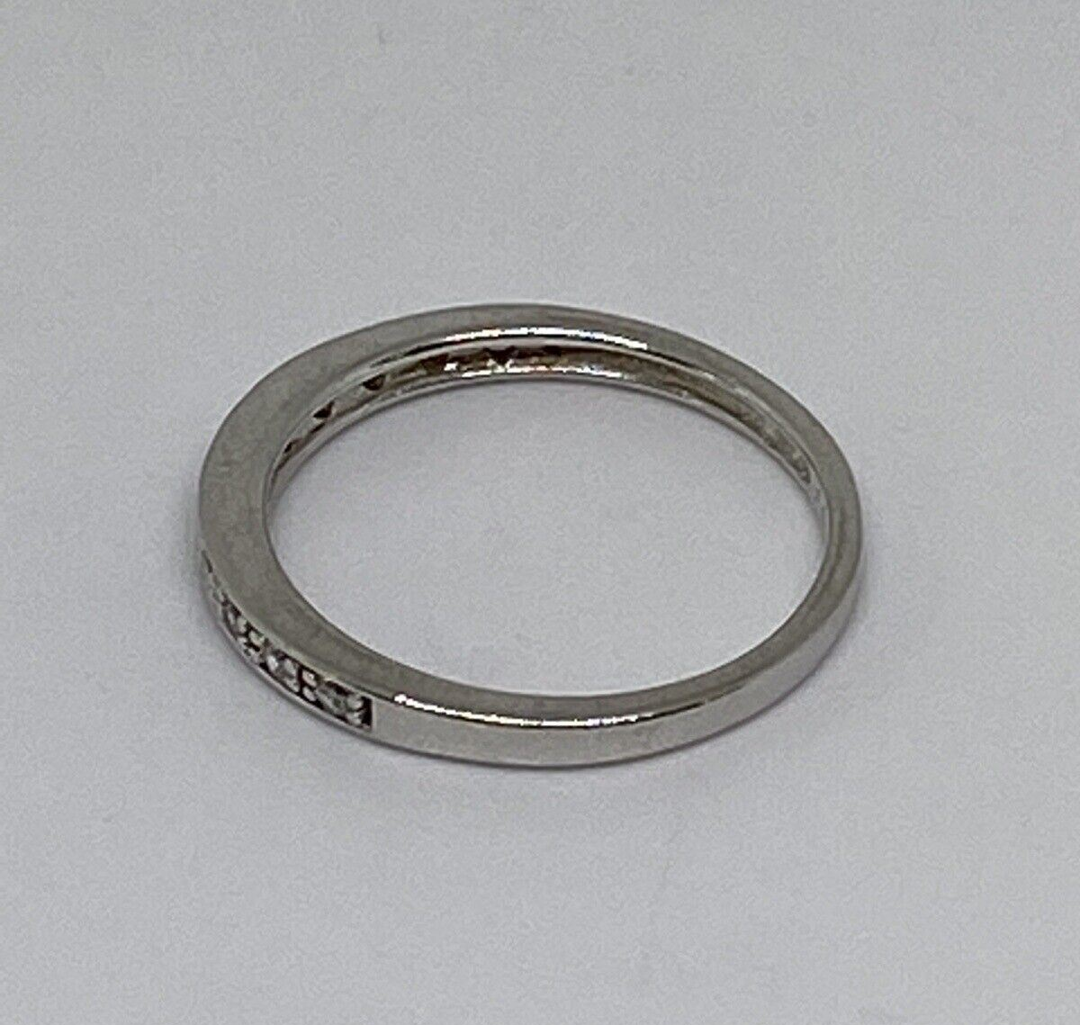 925 Sterling Silver CZ Ring Size 8