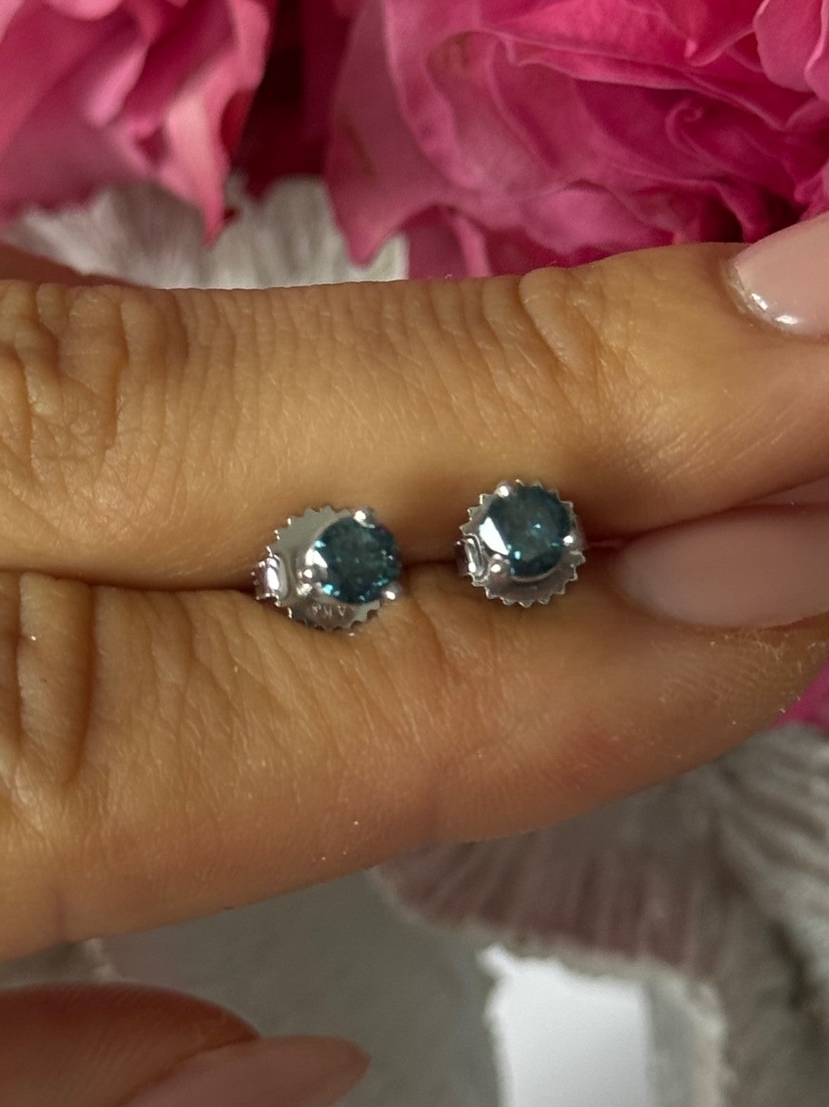 14K White Gold Blue Diamond 0.72 carat Stud Earrings