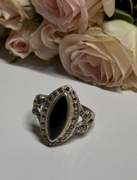 Vintage 925 Sterling Silver Onyx & Marcasite Ring Size 7