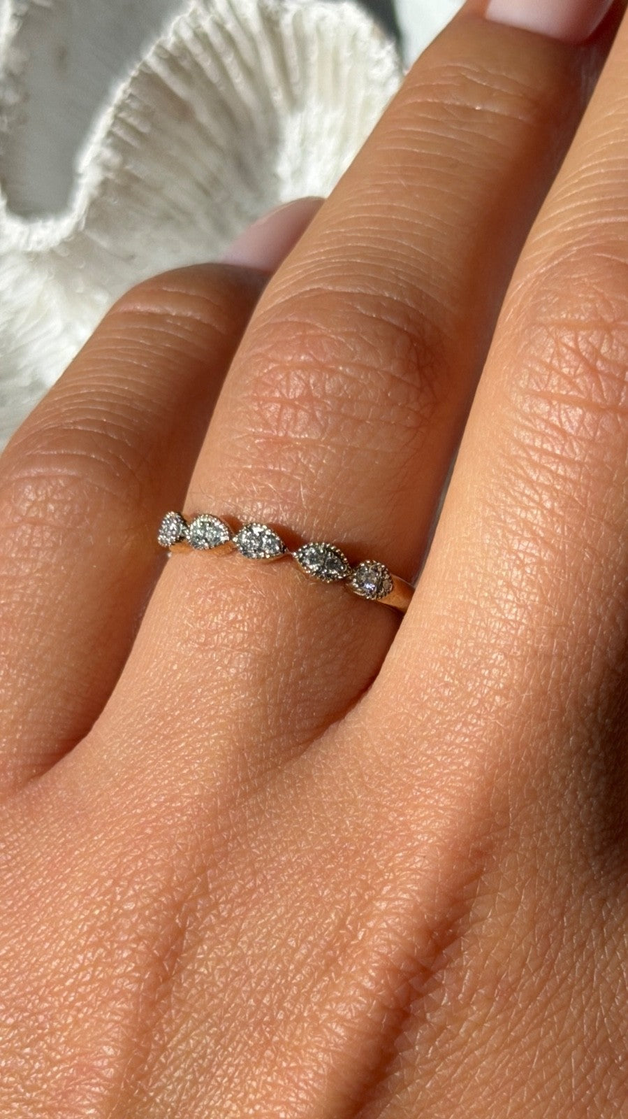 Classy 10K Yellow Gold Diamond 0.10 ct Ring Size 7