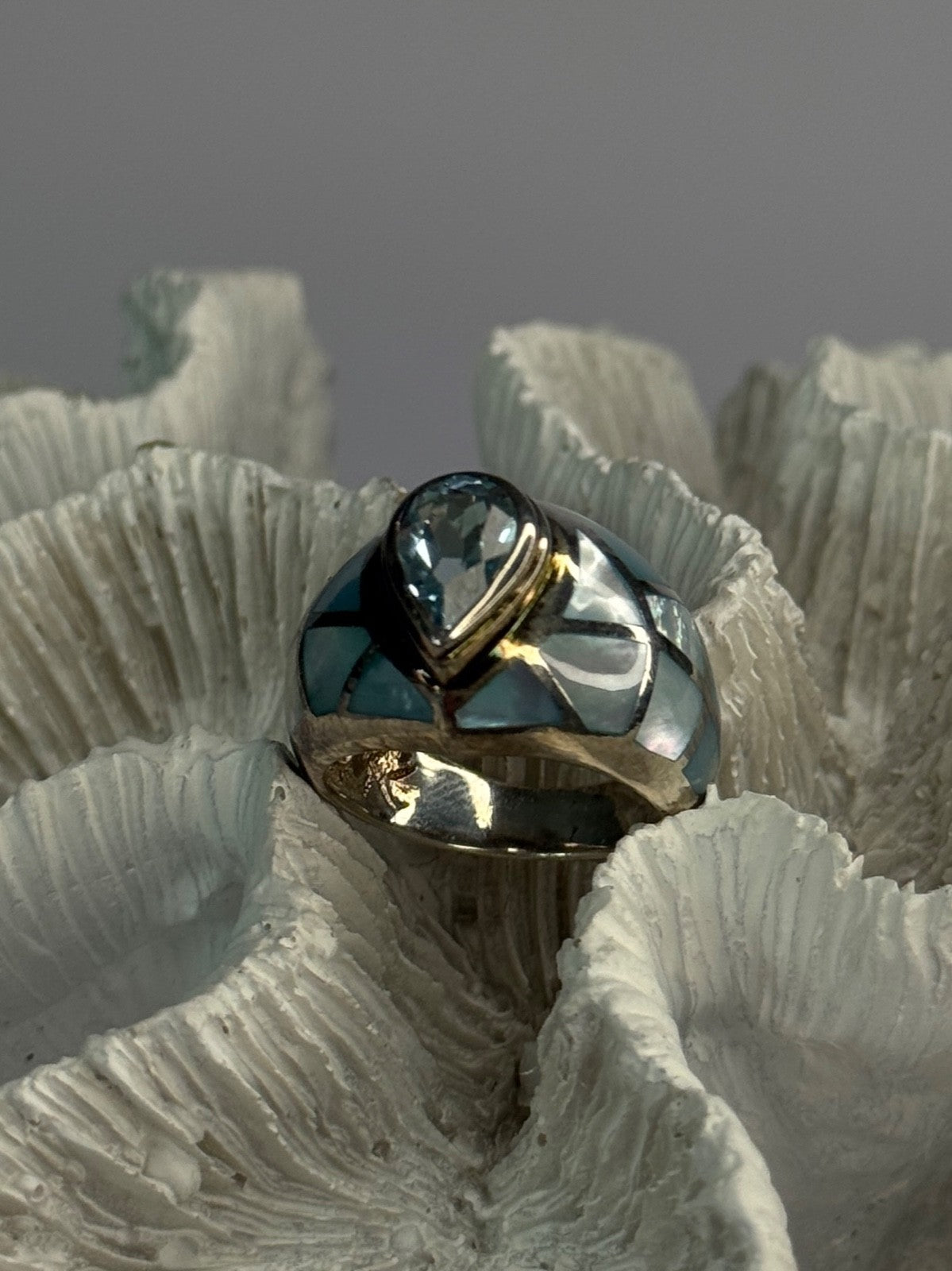 925 Sterling Silver Beautiful Blue Abalone & Topaz Ring Size 6