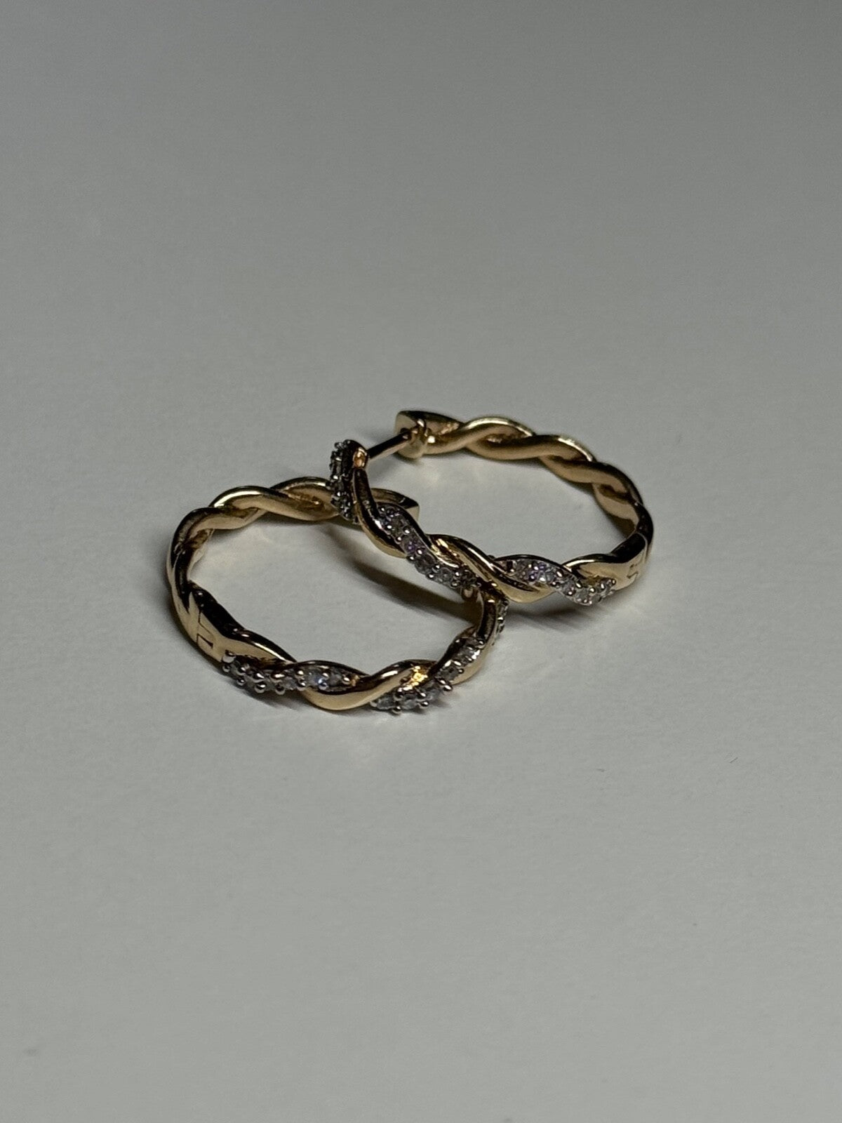 10K Yellow Gold Diamonds 0.3 Carat Earrings Length 18 mm