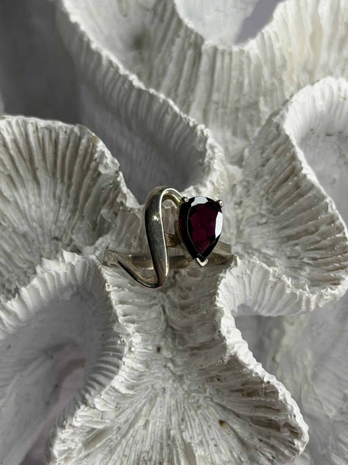 925 Sterling Silver Garnet Ring Size 8.5