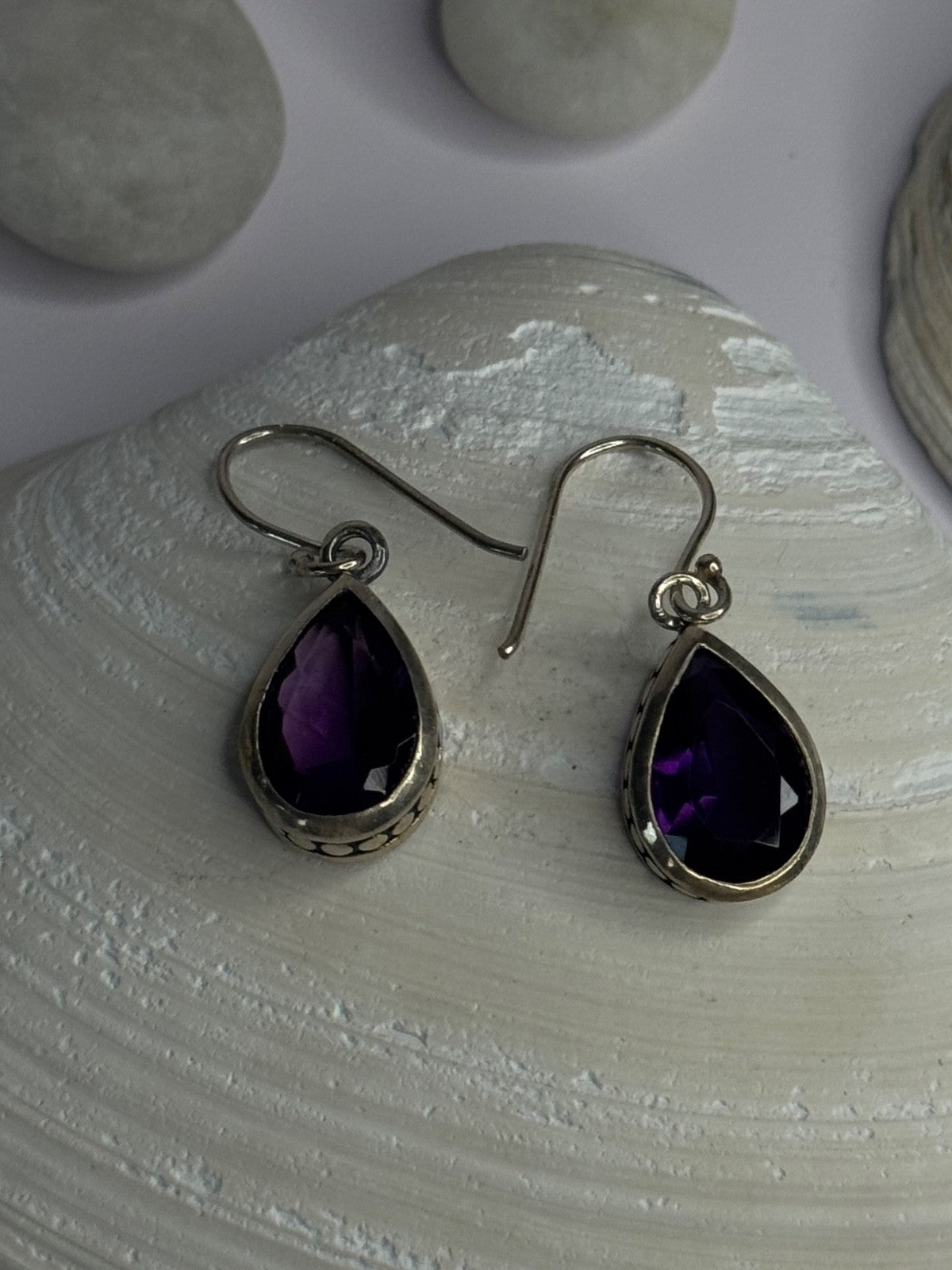 Vintage Design 925 Sterling Silver Amethyst Earrings Length 1.10 Inch