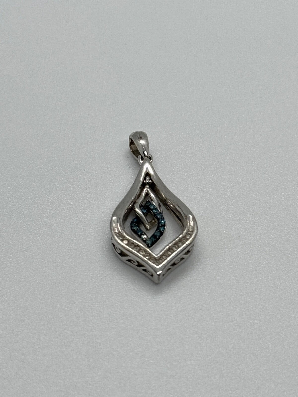 925 Sterling Silver Blue & White Spinel Pendant Length 33 Mm
