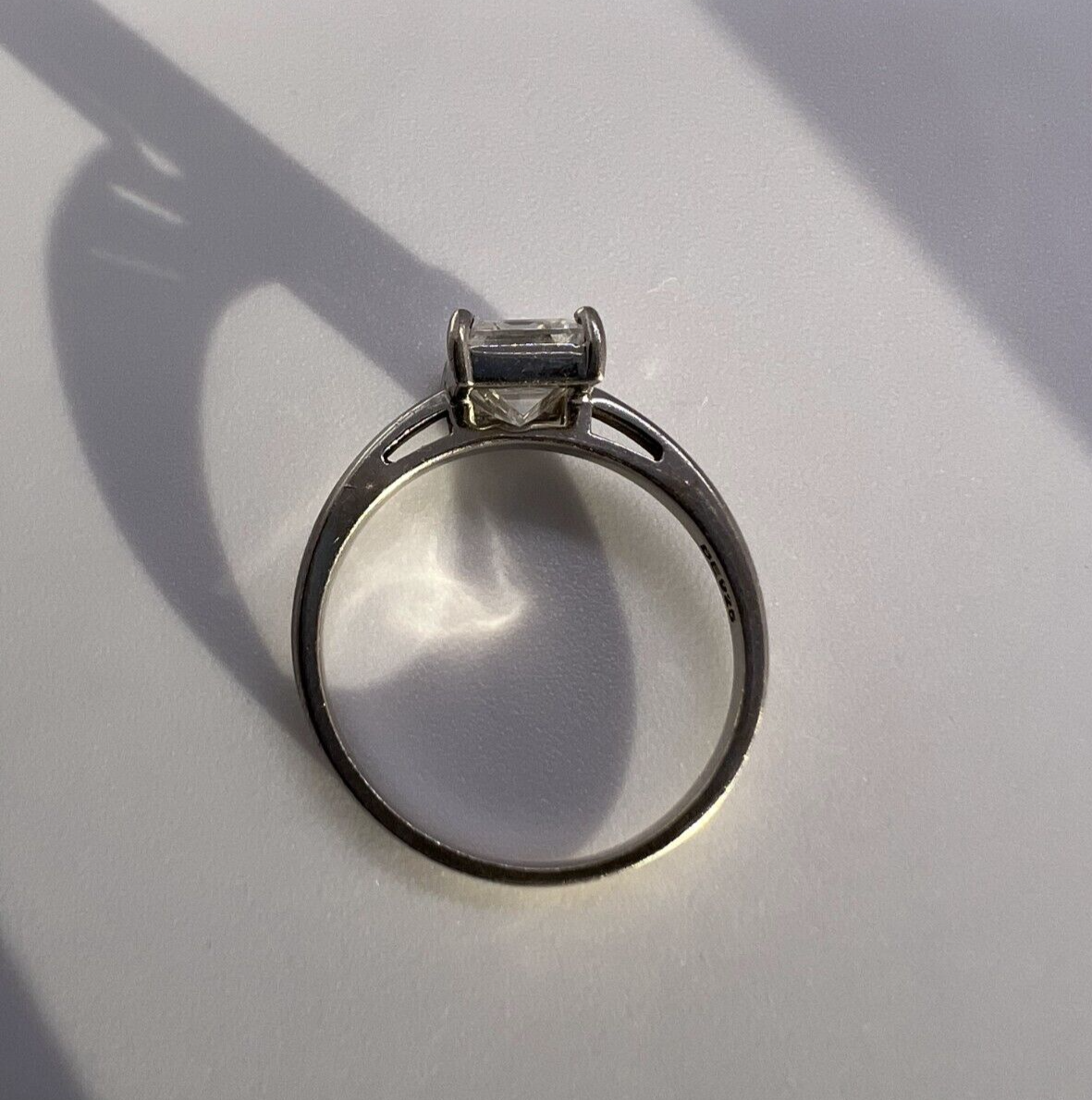 925 Sterling Silver & CZ Ring Size 7