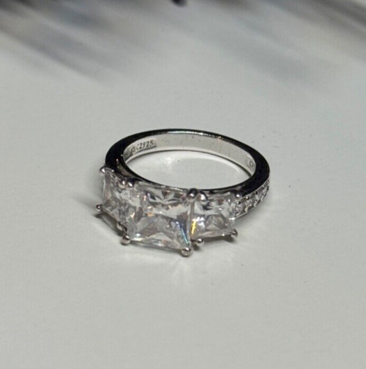 925 Sterling Silver Ring Size 5.5