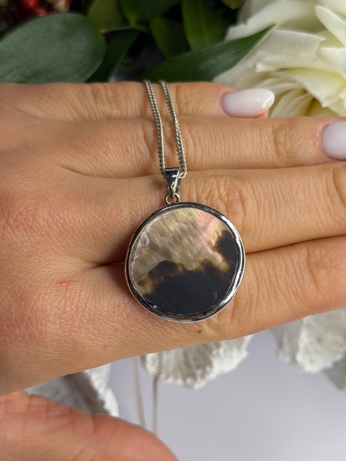 Beautiful Vintage 925 Sterling Silver Abalone Necklace Length 16 in