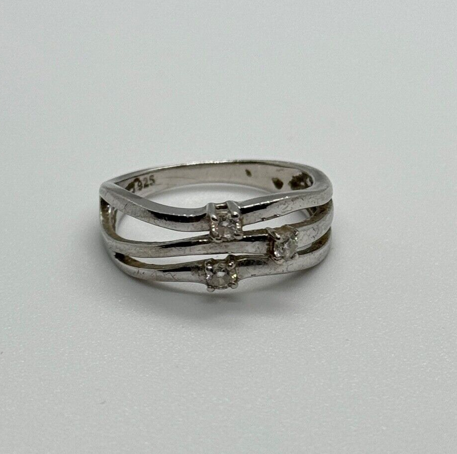 925 Sterling Silver CZ Ring Size 6