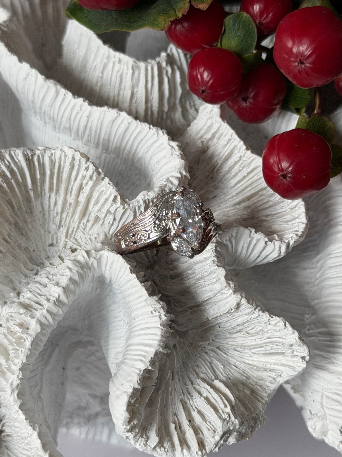 Vintage 925 Sterling Silver Cz Ring Size 7.5