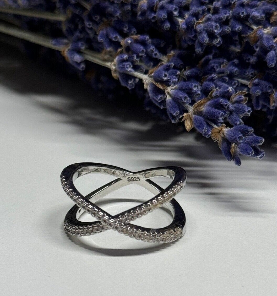 925 Sterling Silver CZ Ring Size 8.5