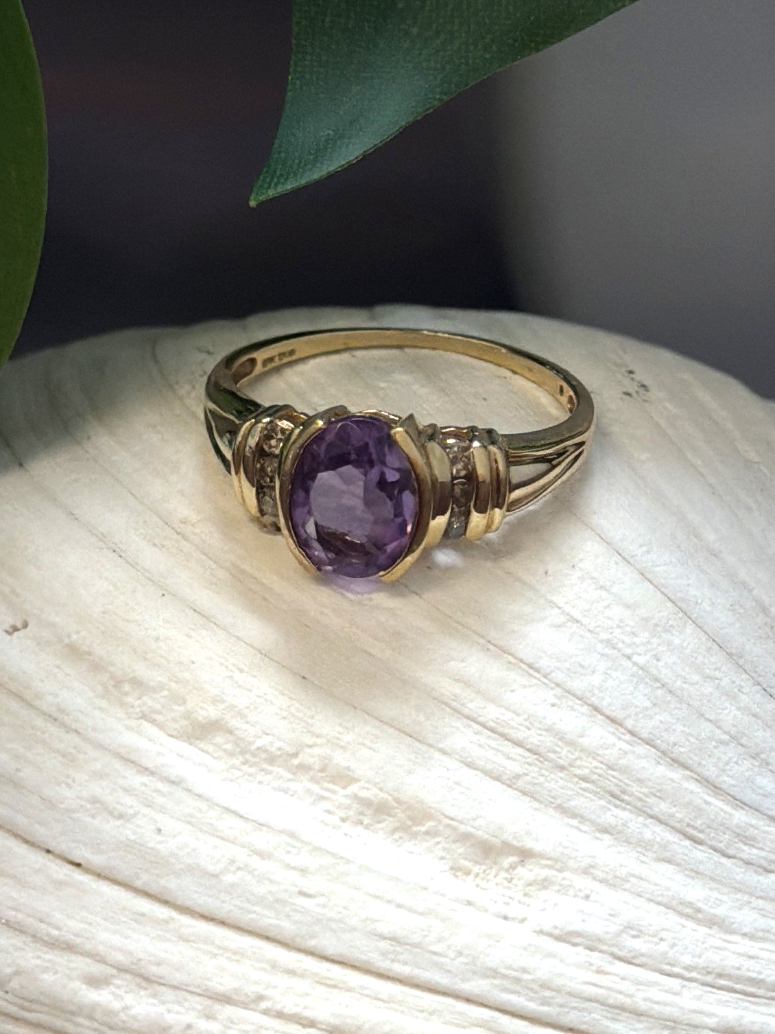 10K Yellow Gold Purple Amethyst & Diamond Ring Size 8.5