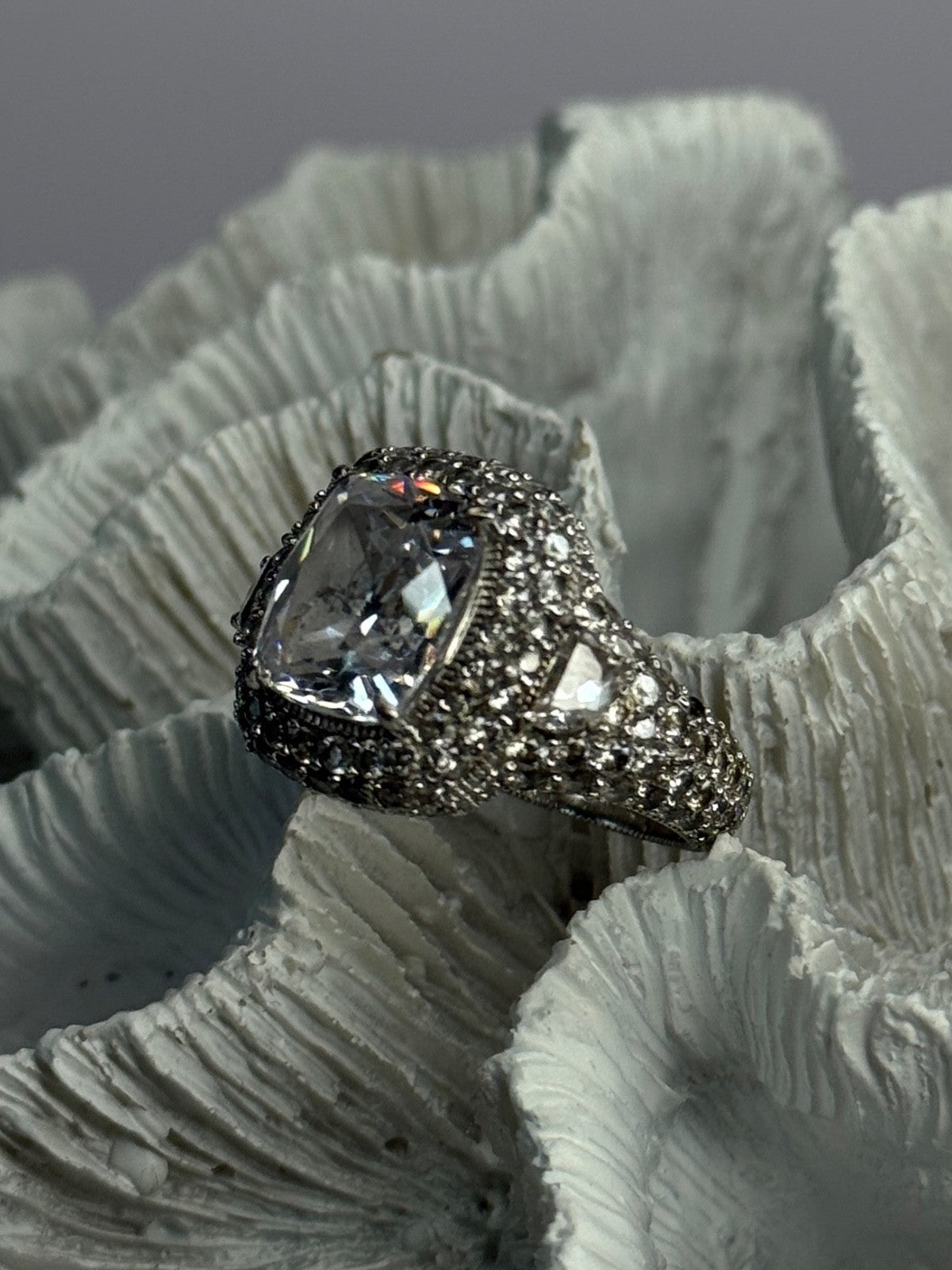 Beautiful Design 925 Sterling Silver Cz Ring Size 9