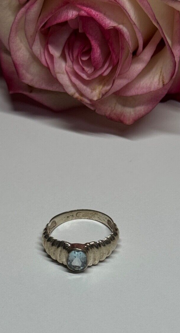 925 Sterling Silver Topaz Ring Size 6