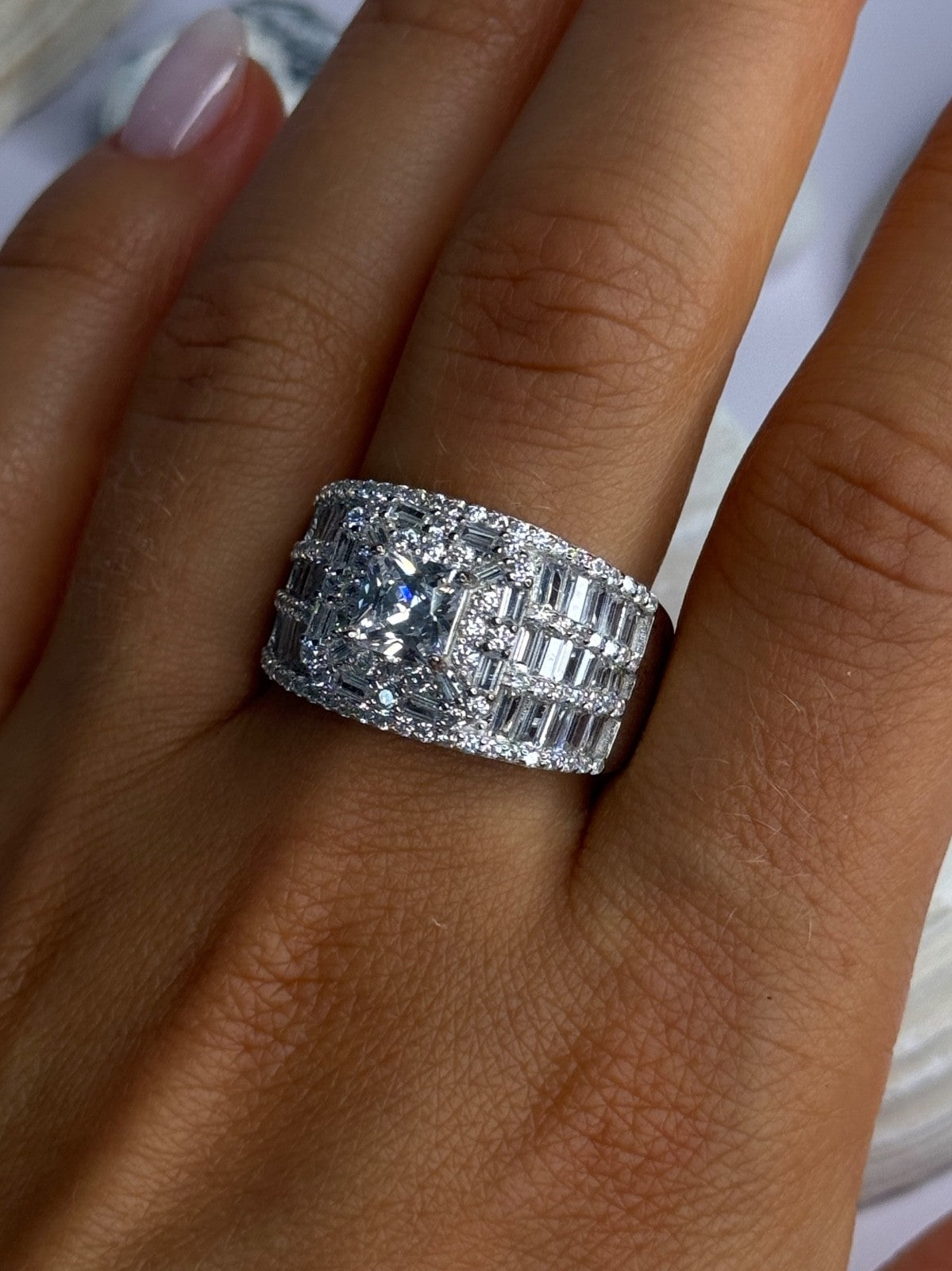 Shiny 925 Sterling Silver Cz Ring Size 11
