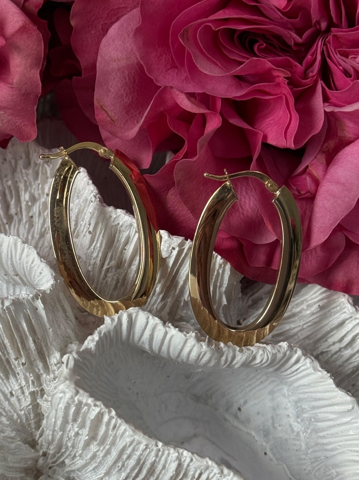 Italy 14K Yellow Gold Earrings Length 1.30 Inch