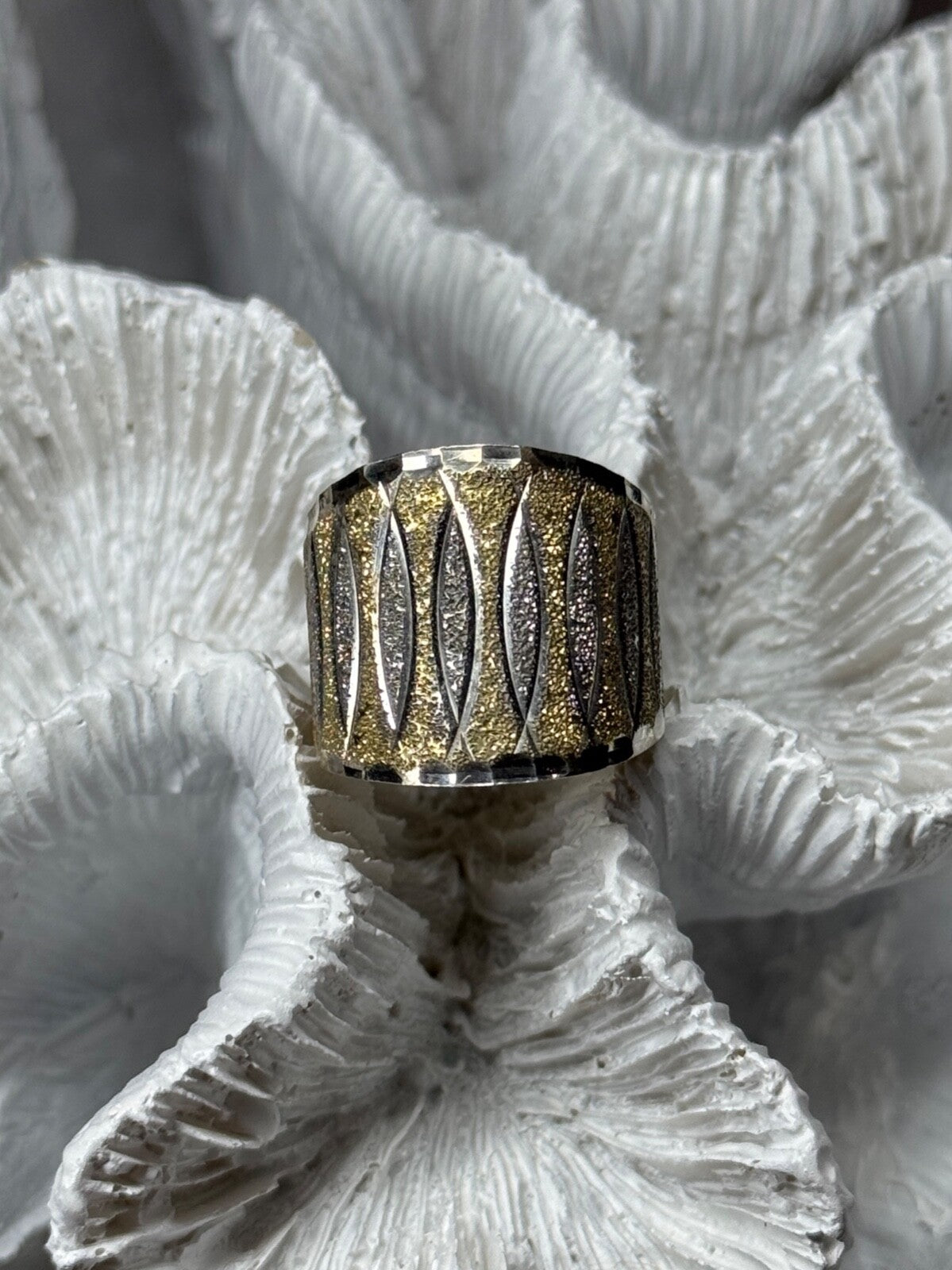 Elegant 925 Sterling Silver & 10K Yellow Gold Ring Size 7