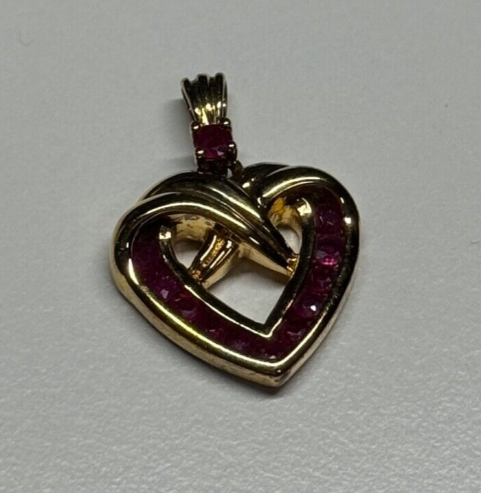 925 STERLING SILVER GOLD PLATED SPINEL HEART PENDANT