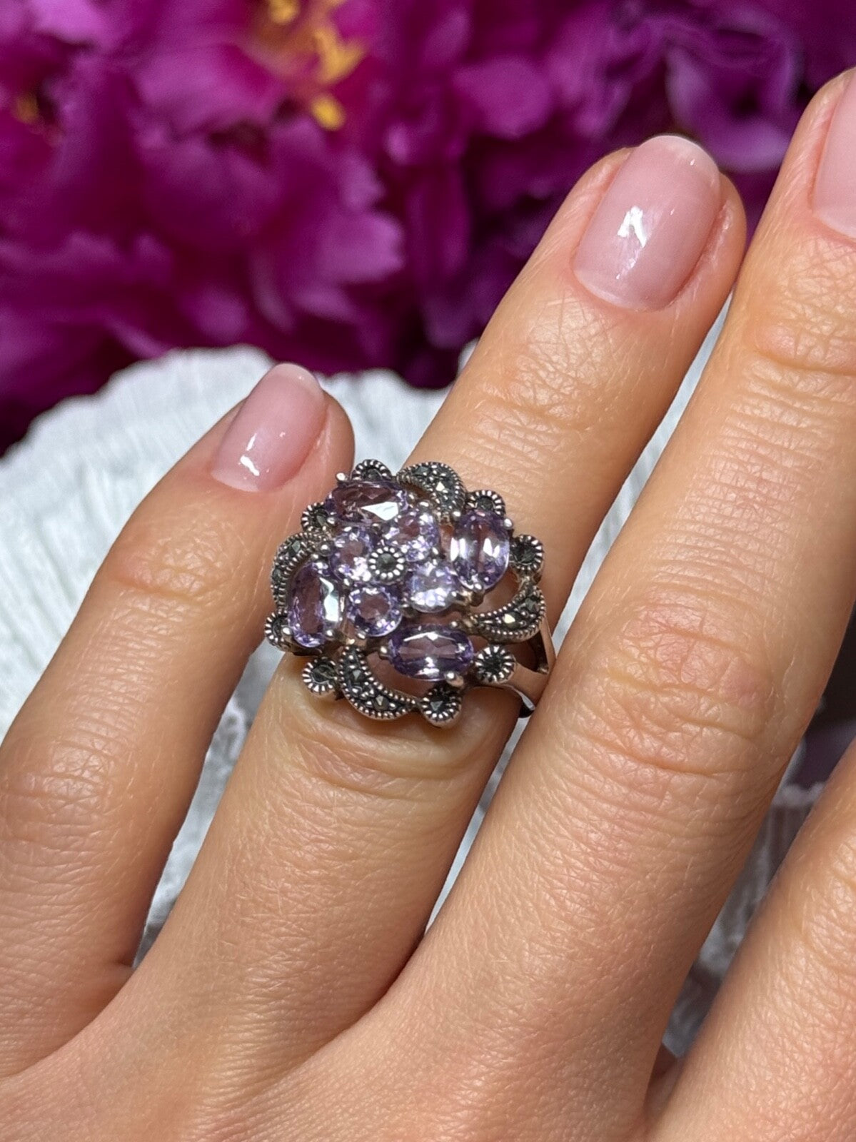 925 Sterling Silver Amethyst & Marcasite Ring Size 5