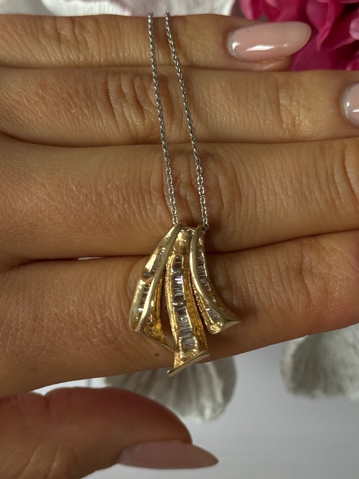 14K Yellow & White Gold White Sapphire Necklace Length 18 inch