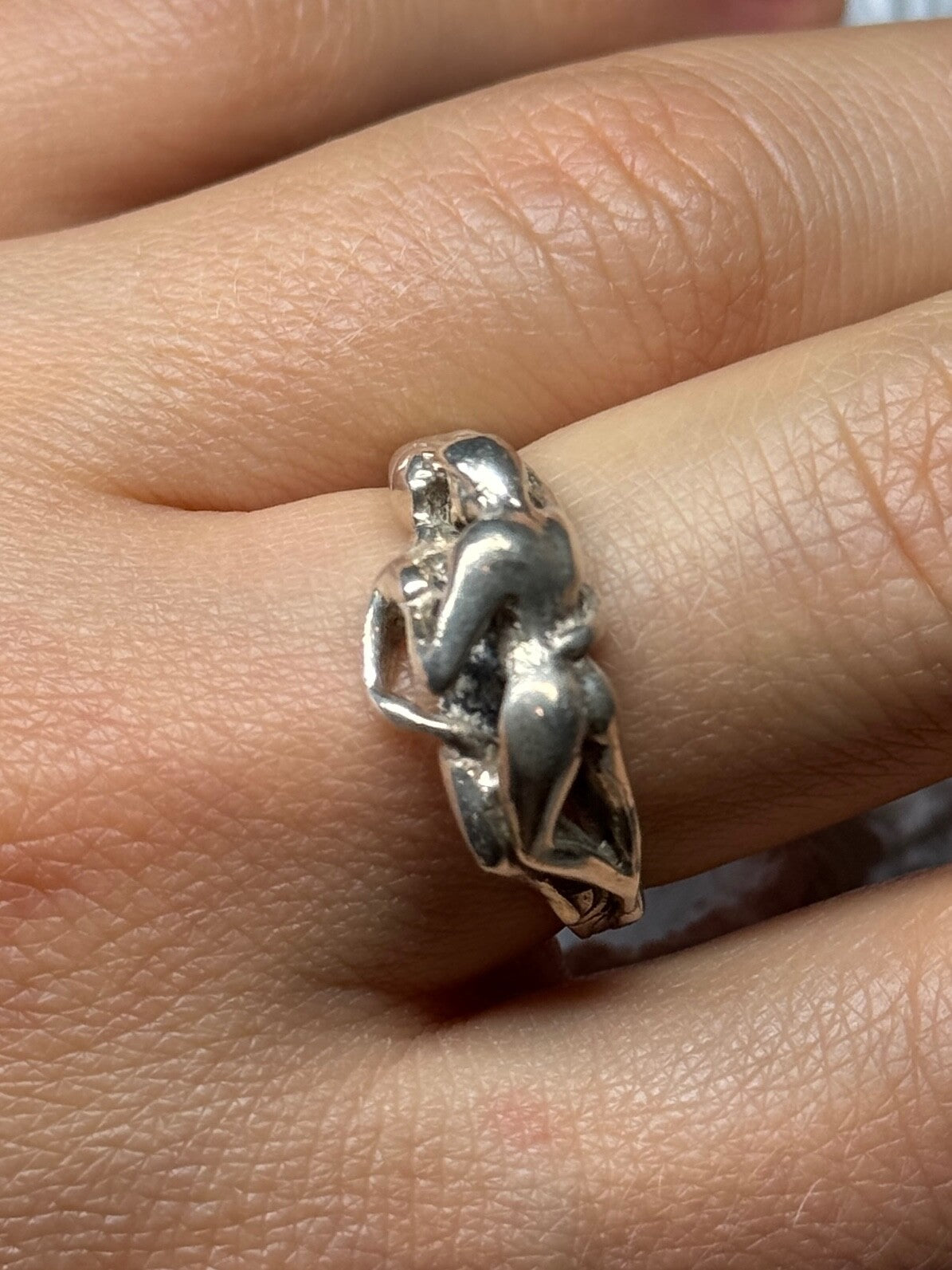 925 Sterling Silver Kamasutra Ring Size 8
