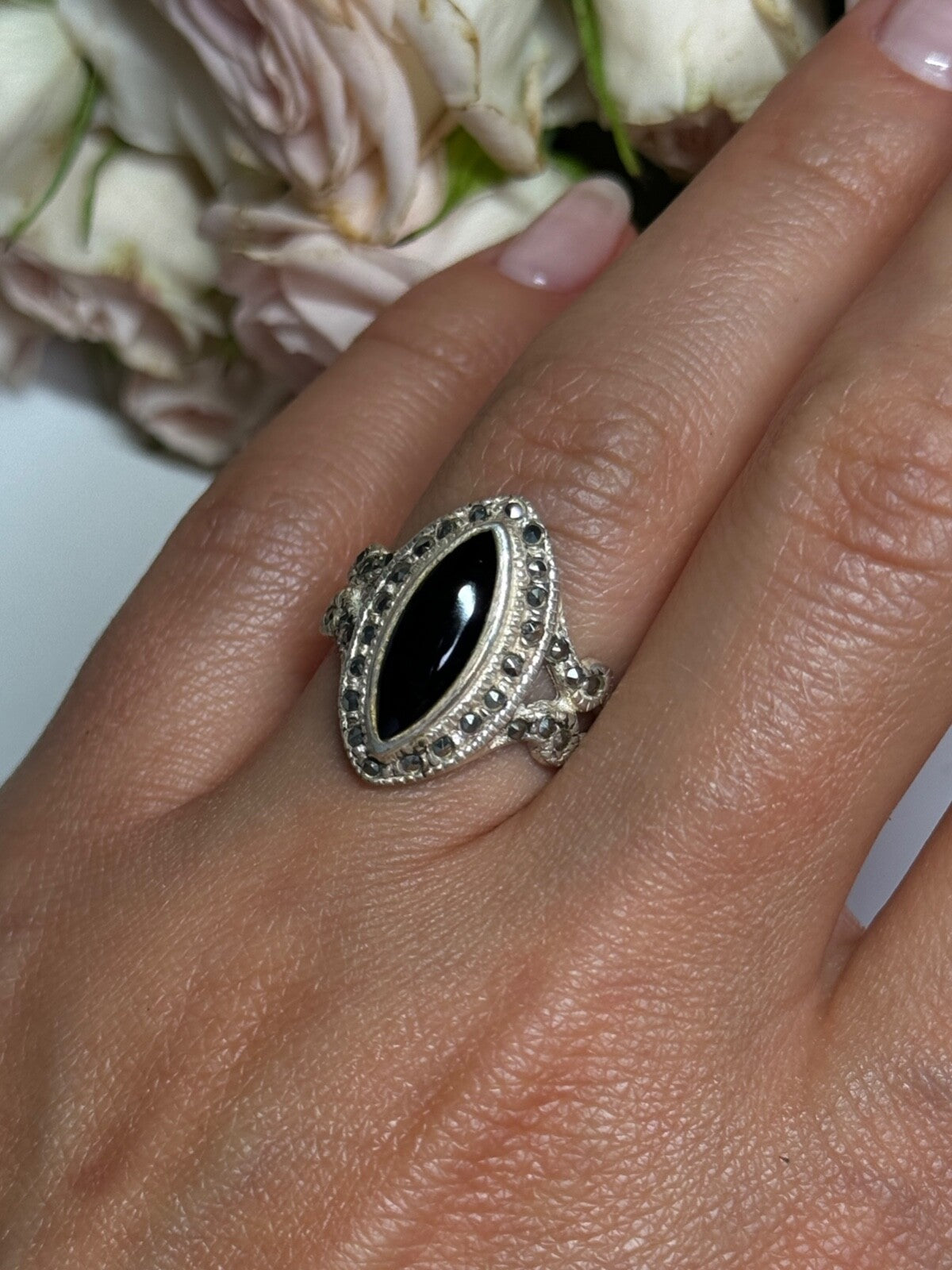 Vintage 925 Sterling Silver Onyx & Marcasite Ring Size 7