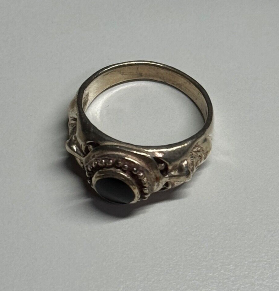 Vintage 925 Sterling Silver Black Enamel Face Ring Size 8