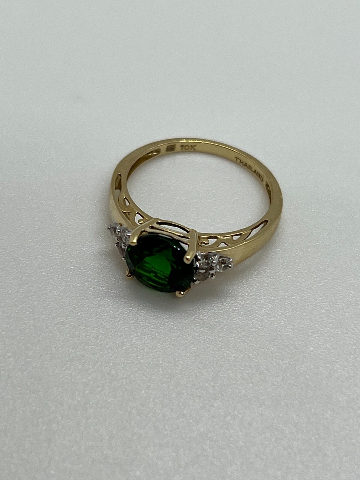 10K Yellow Gold Ring With Emerald & Diamonds Size 6