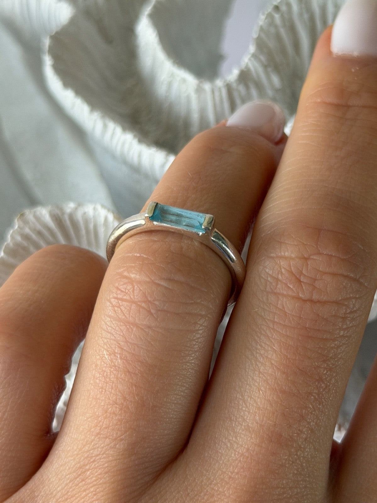 925 Sterling Silver Blue Topaz Ring Size 5.5