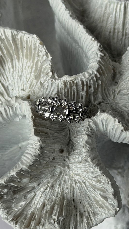 14K White Gold Diamond 0.80 carats Ring Size 4