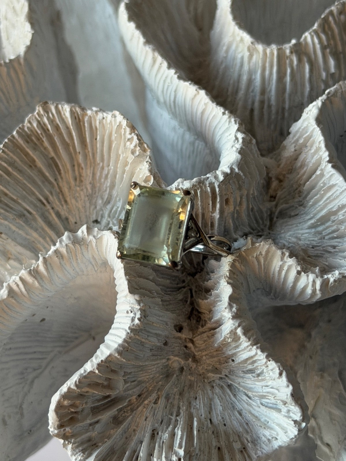 925 Sterling Silver Green Quartz & White Topaz Ring Size 6