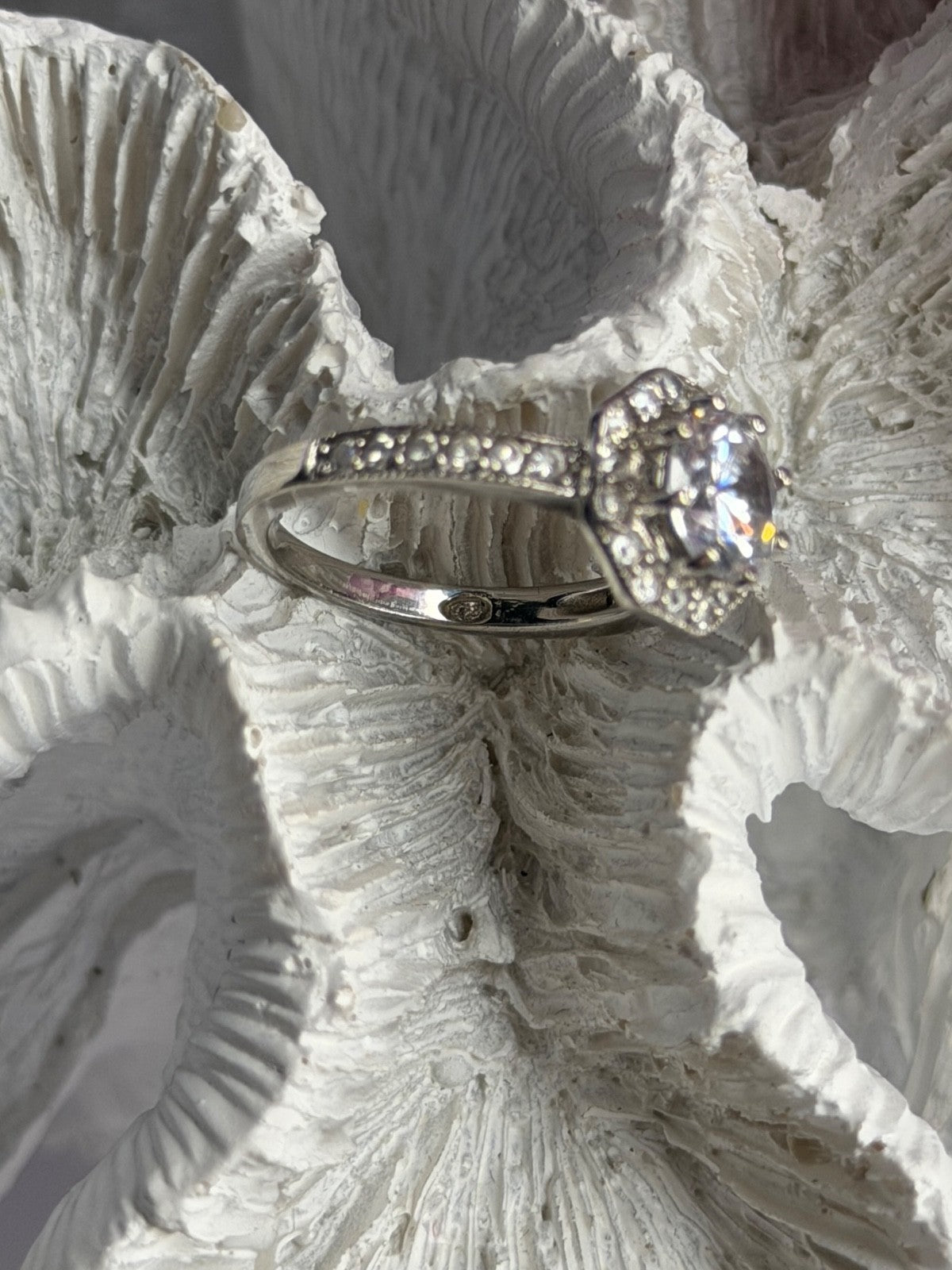 Beautiful 925 Sterling Silver Cz Ring Size 6